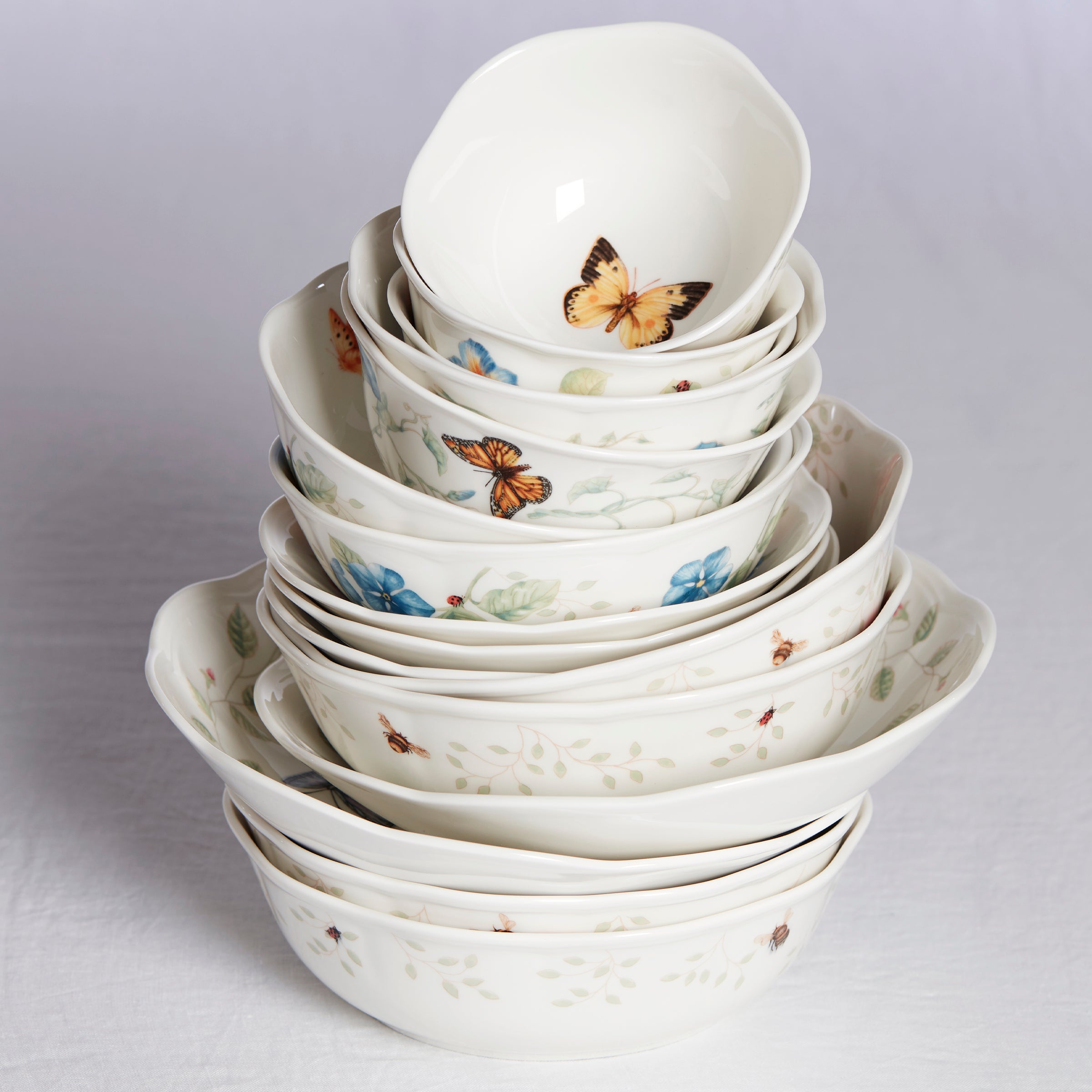 Scalloped Porcelain Dessert Bowl - Image 3