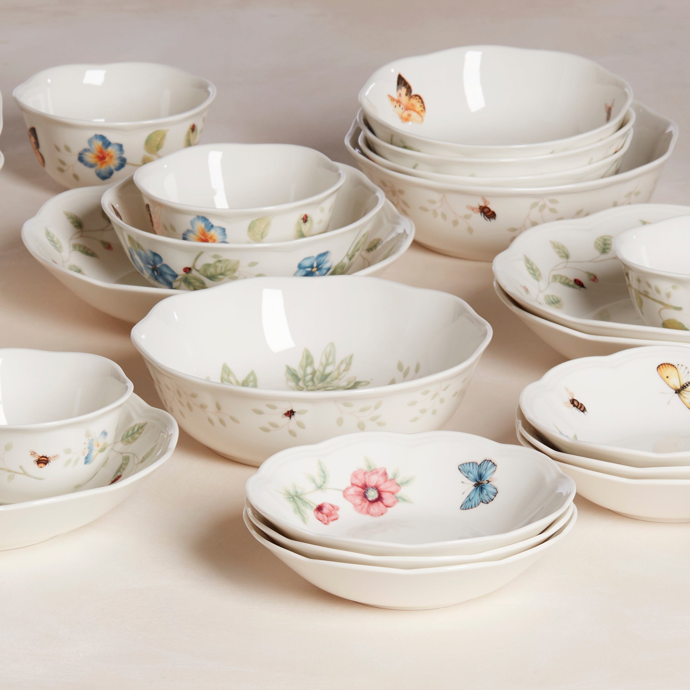 Scalloped Porcelain Dessert Bowl - Image 5