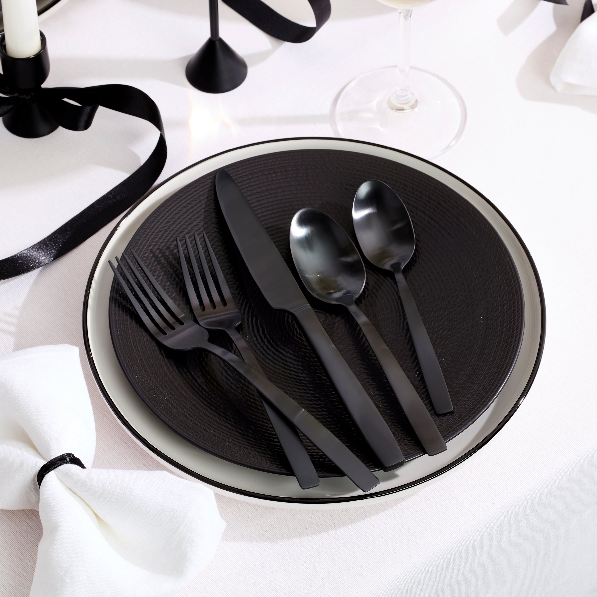White Porcelain Black Rim Dinnerware Set, 12-Piece - Image 5